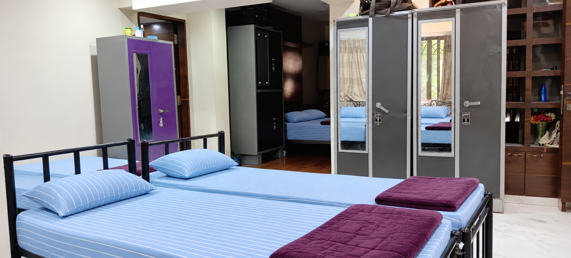 D BLOCK 1-4 BHK/BOYS stay photo 13