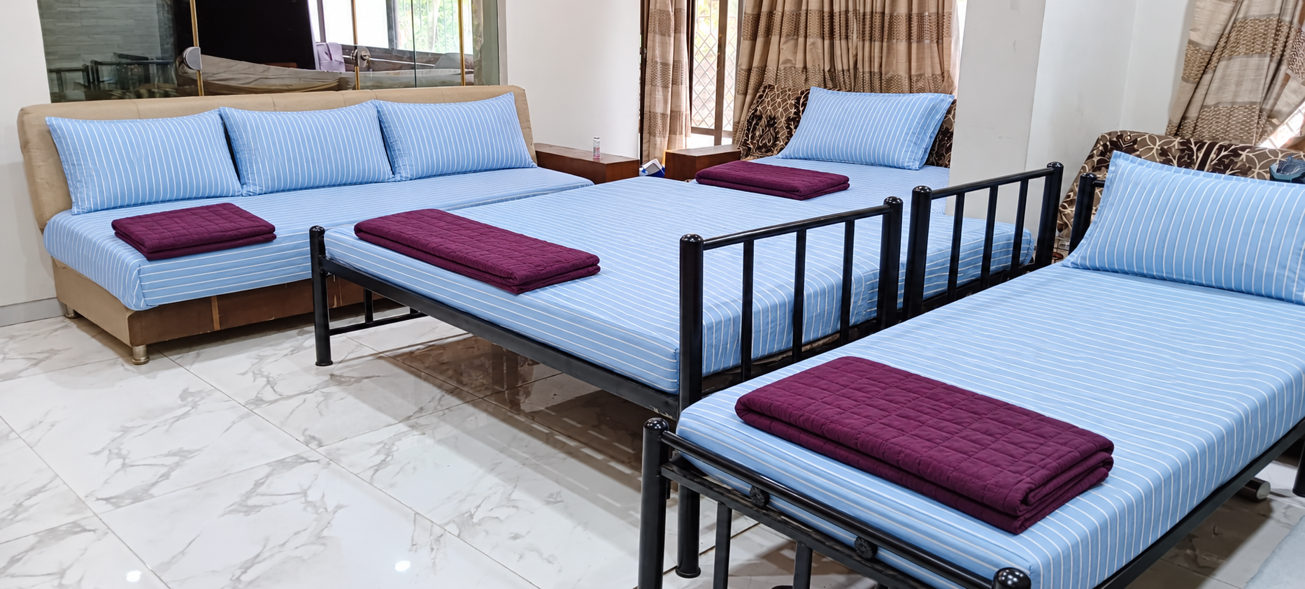 D BLOCK 1-4 BHK/BOYS stay photo 15