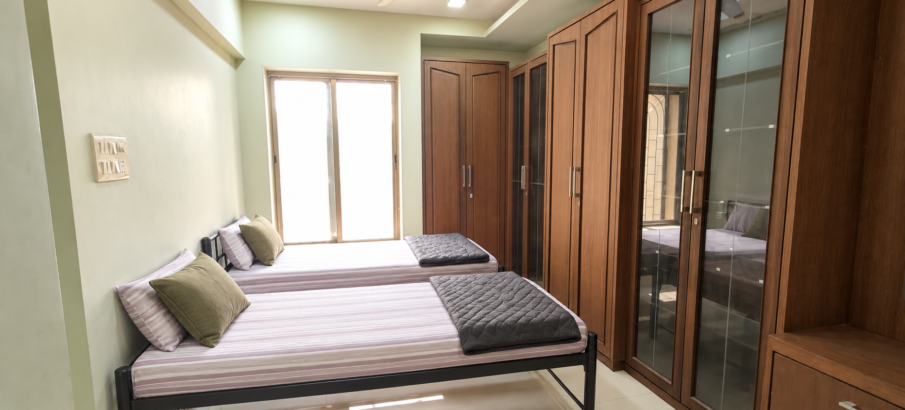 D BLOCK 1-6 BHK/BOYS stay photo 1