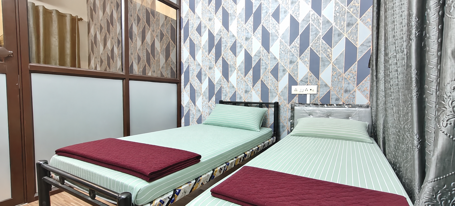 Laxmi Plaza Residency 101 b wing-6735-007/BOYS stay photo 3