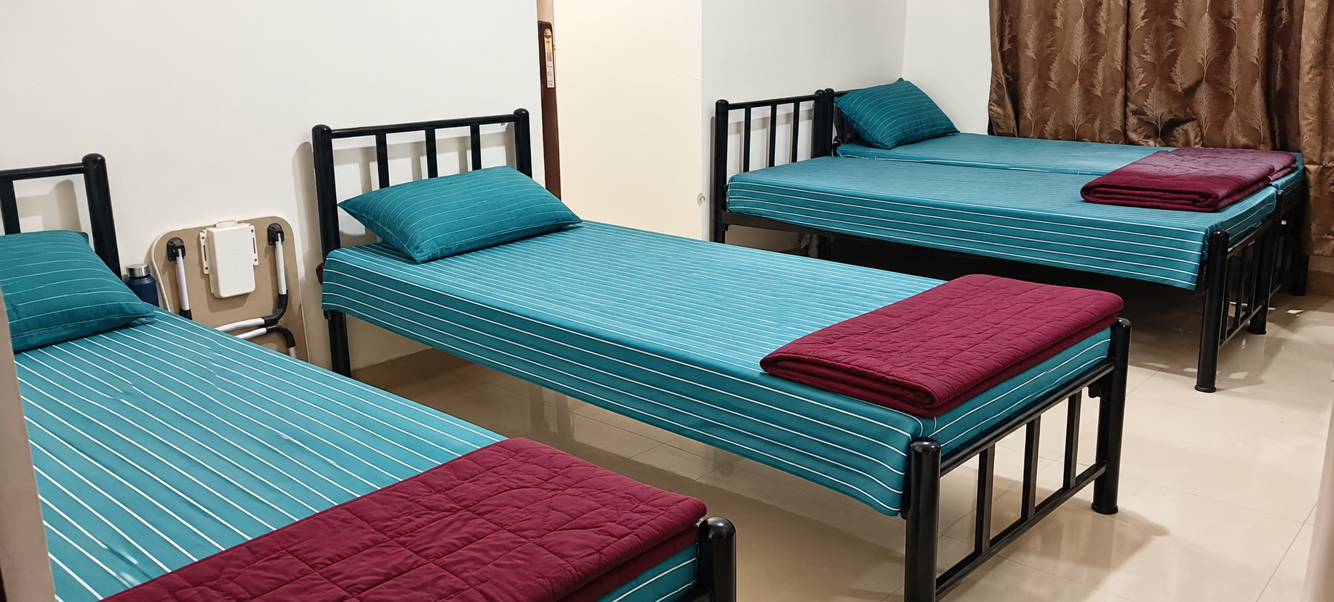 MADHVI NIWAS-7953-301/BOYS stay photo 2