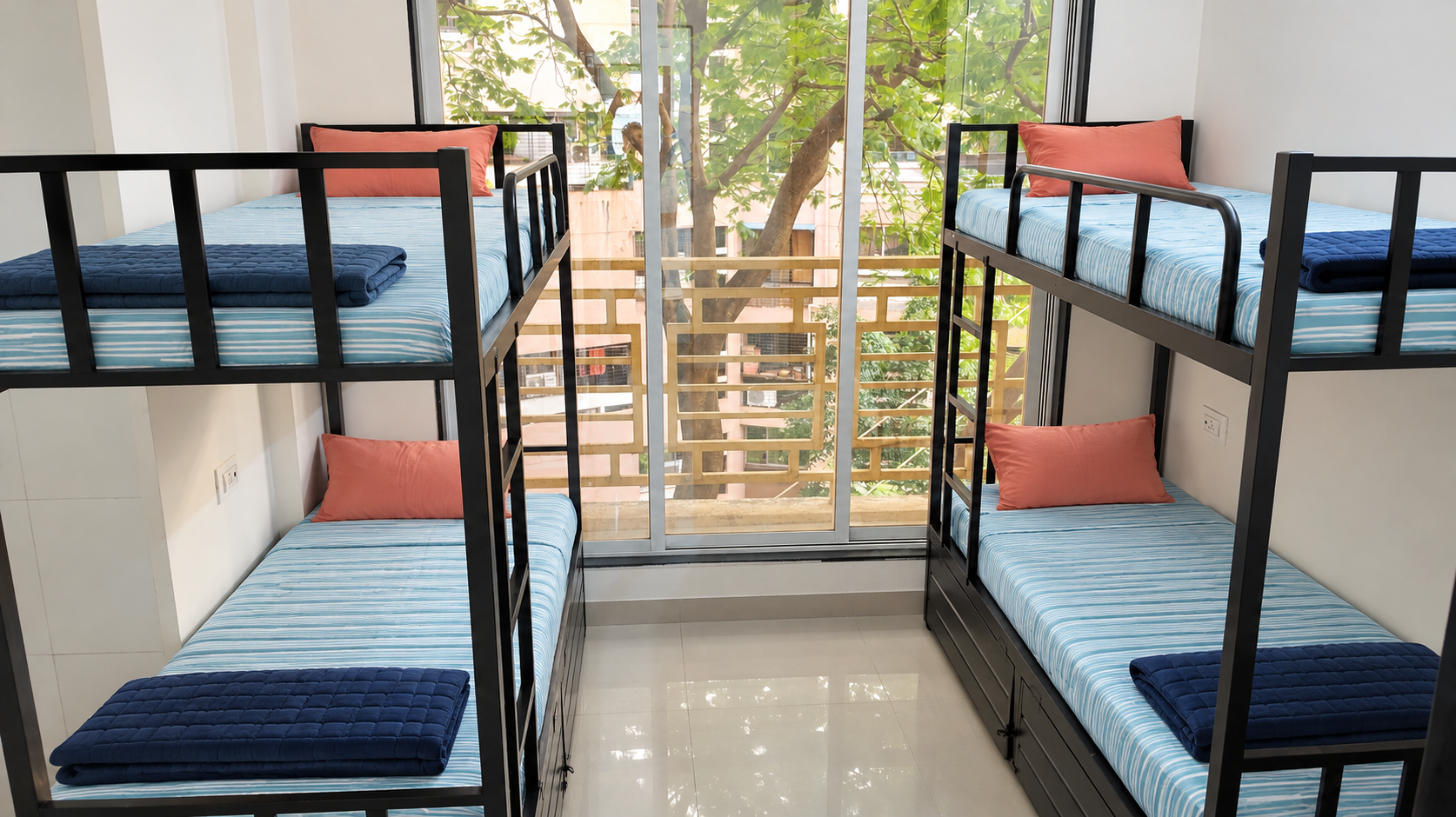 MADHVI NIWAS-9064-401/BOYS stay photo 3