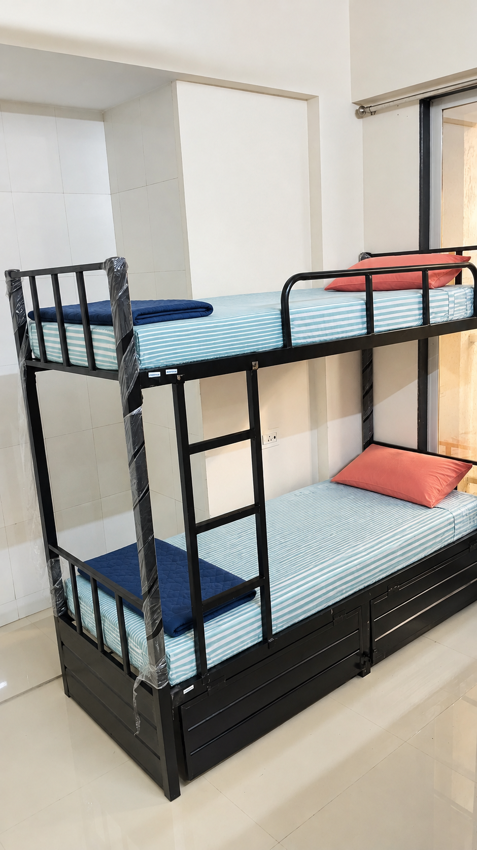 MADHVI NIWAS-9064-401/BOYS stay photo 8