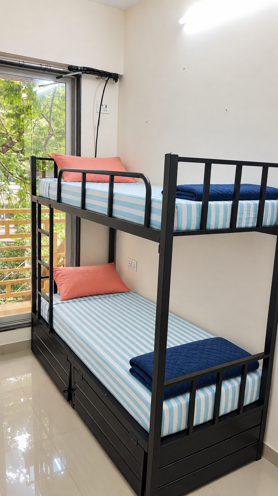 MADHVI NIWAS-9064-401/BOYS stay photo 10