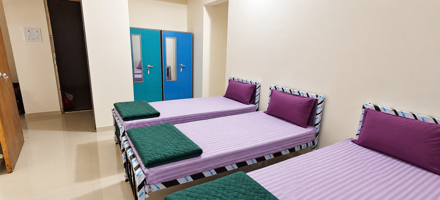 MOHAN MAHAL-2672-402/GIRLS stay photo 4