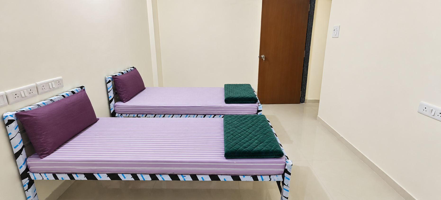 MOHAN MAHAL-2672-402/GIRLS stay photo 5