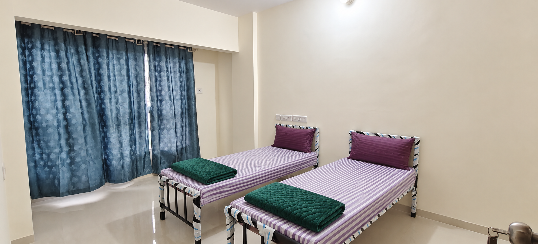 MOHAN MAHAL-2672-402/GIRLS stay photo 7