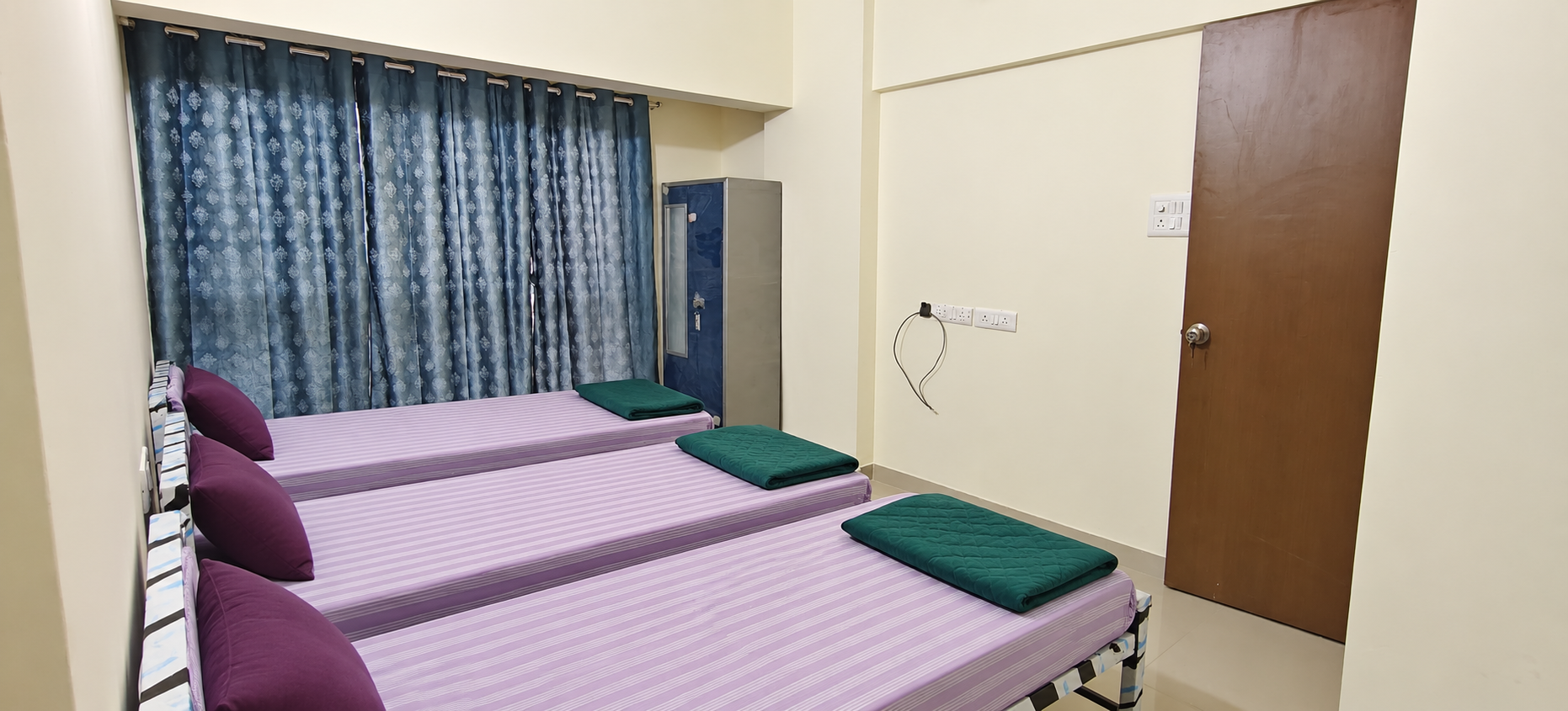 MOHAN MAHAL-2672-402/GIRLS stay photo 8