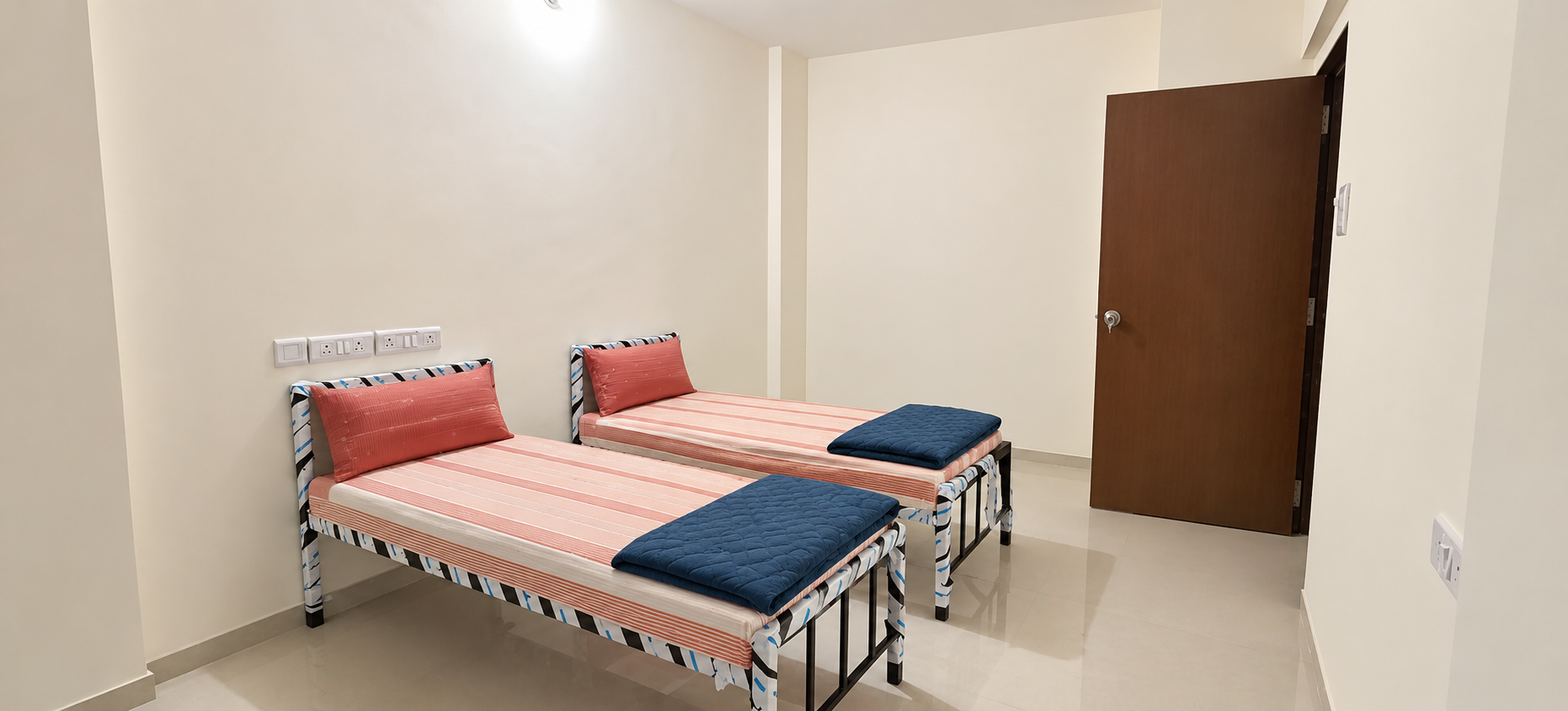 MOHAN MAHAL-5798-804/GIRLS stay photo 1
