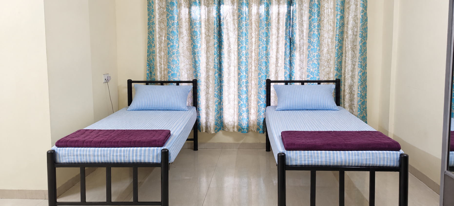 OM SAI B-9684-202/BOYS stay photo 5