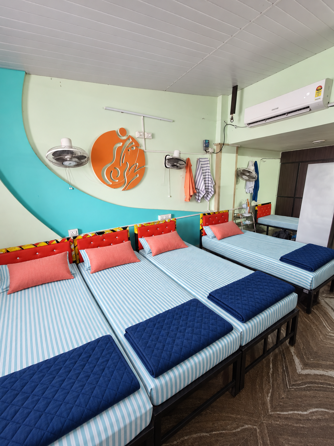 Om sai Bunglow Wagle Estate/BOYS stay photo 7