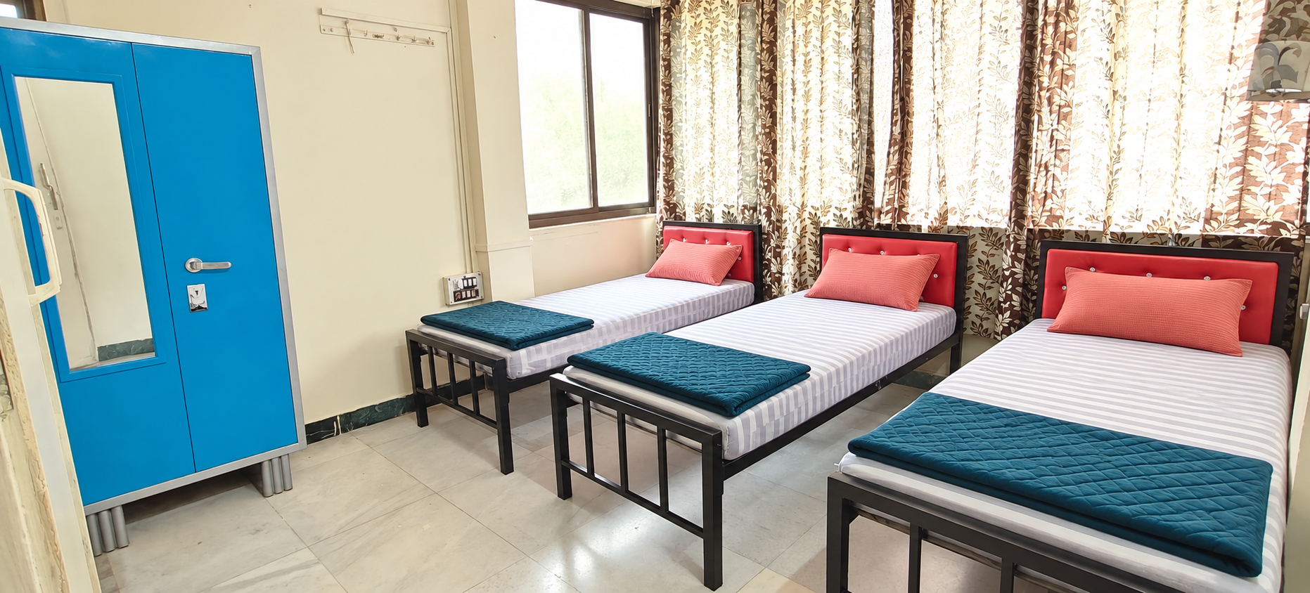 SAMRAT-7522-10/GIRLS stay photo 2