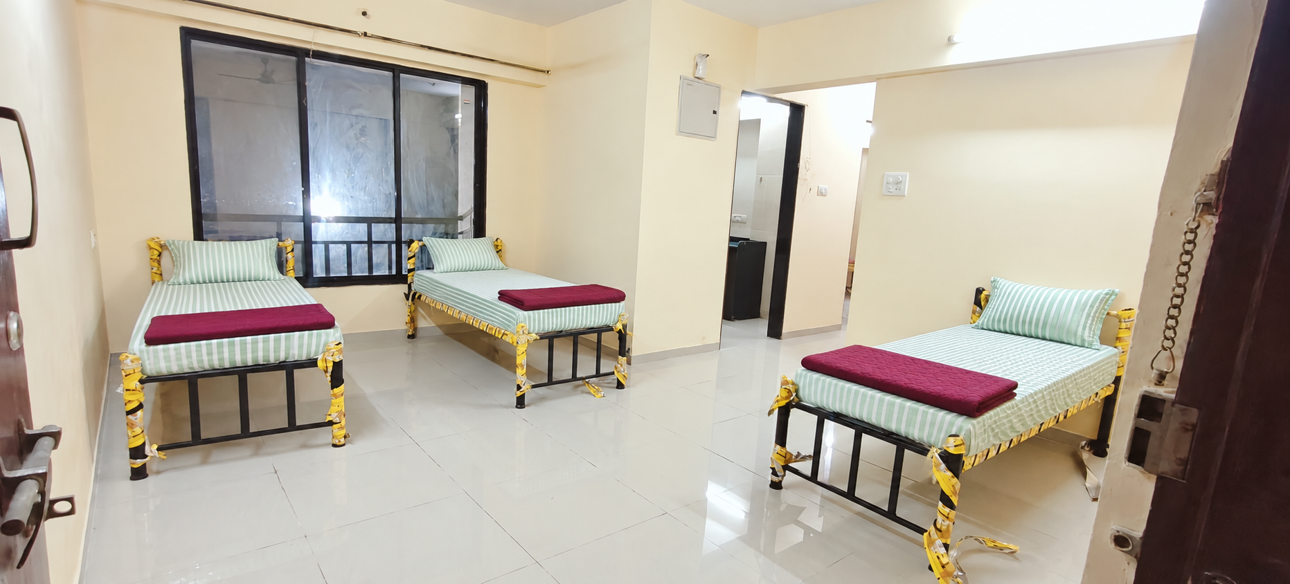 SHIVNERI-2708-103/GIRLS stay photo 1