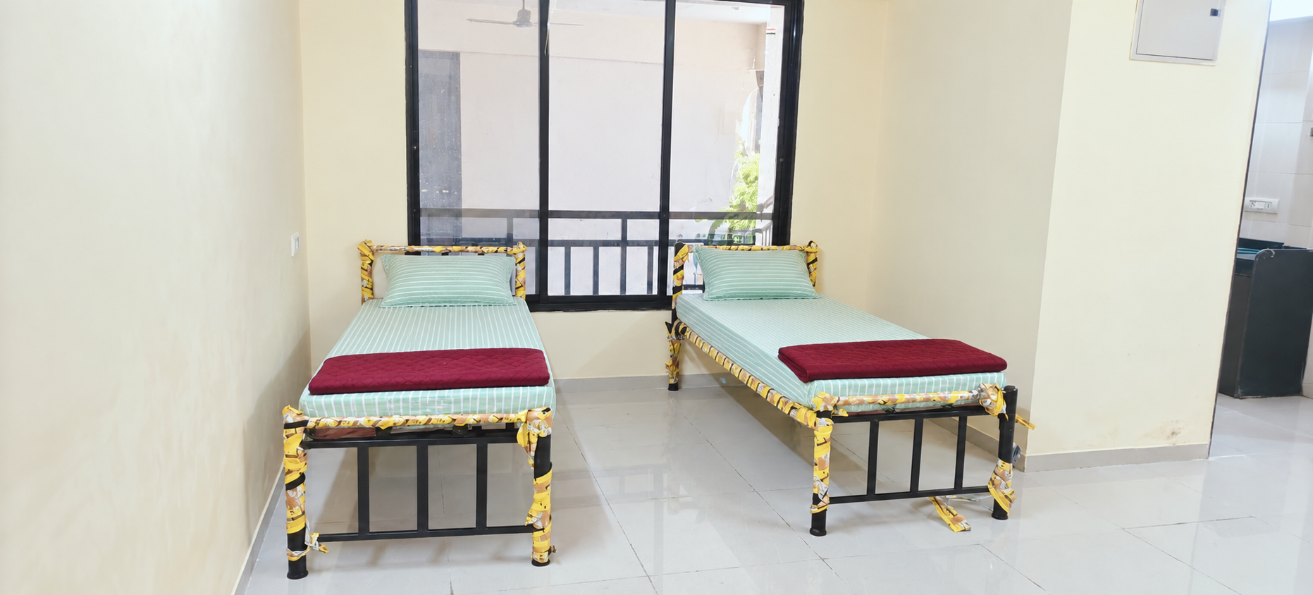 SHIVNERI-2708-103/GIRLS stay photo 4